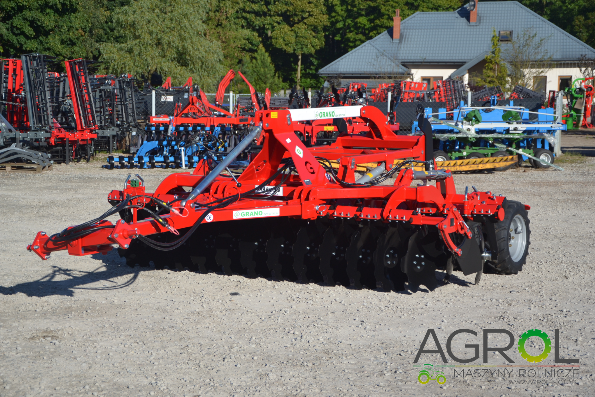 Agregat talerzowy GRANO-SYSTEM SHARK SHOP 3.0 m