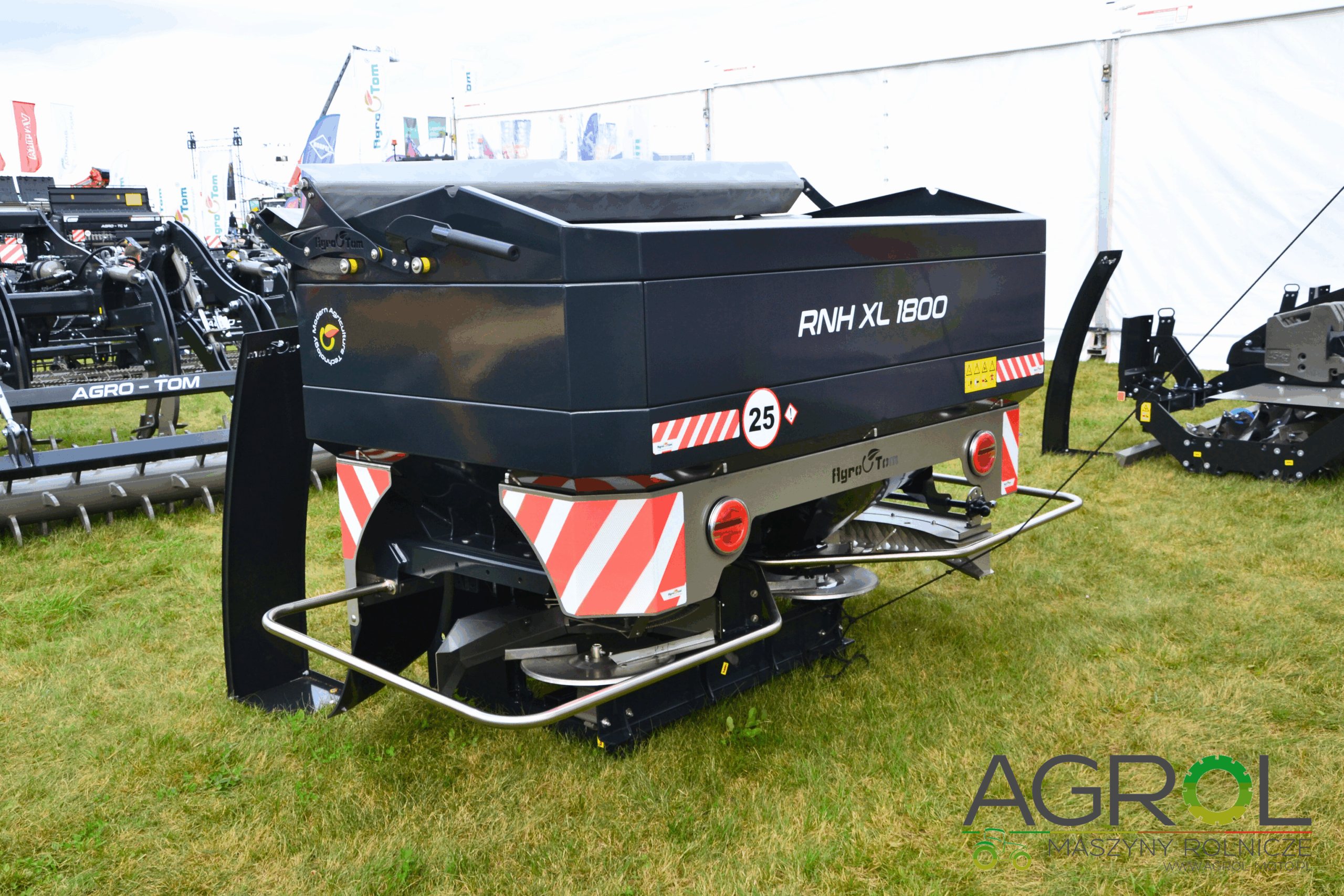 Rozsiewacz nawozu Agro-Tom RNH XL