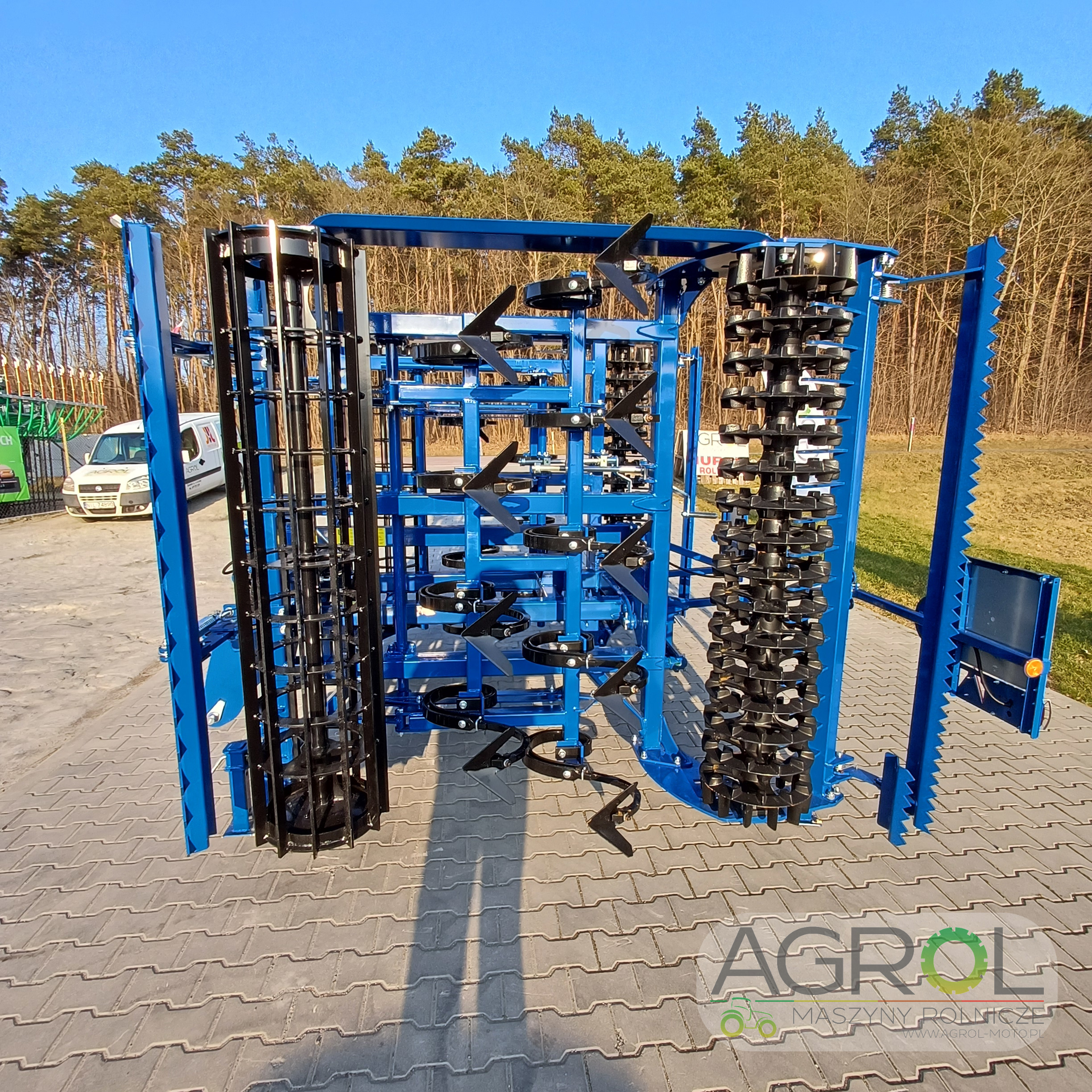 Kompaktowy agregat uprawowy Rolmako U684 H 4m - obrazek 5