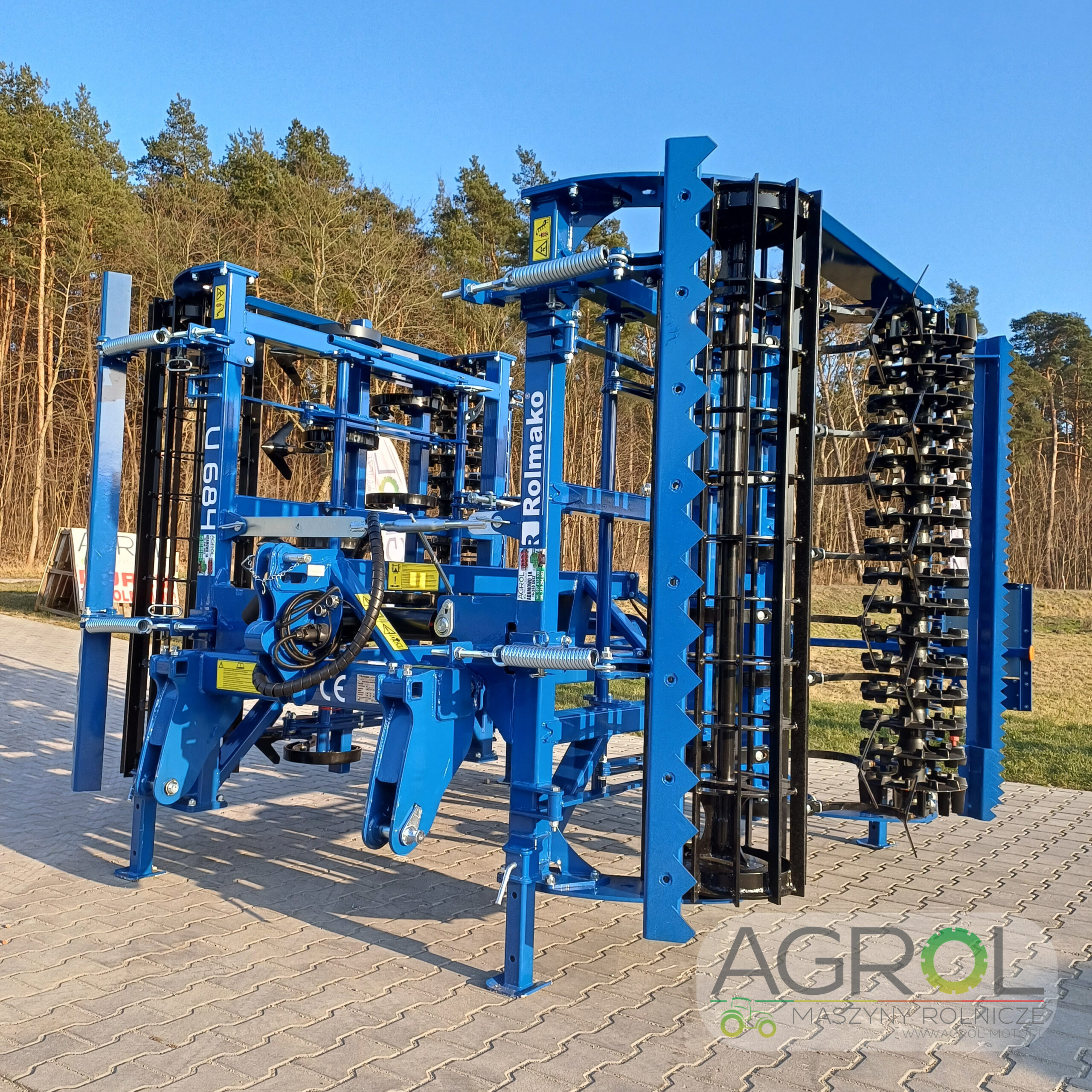 Kompaktowy agregat uprawowy Rolmako U684 H 4m