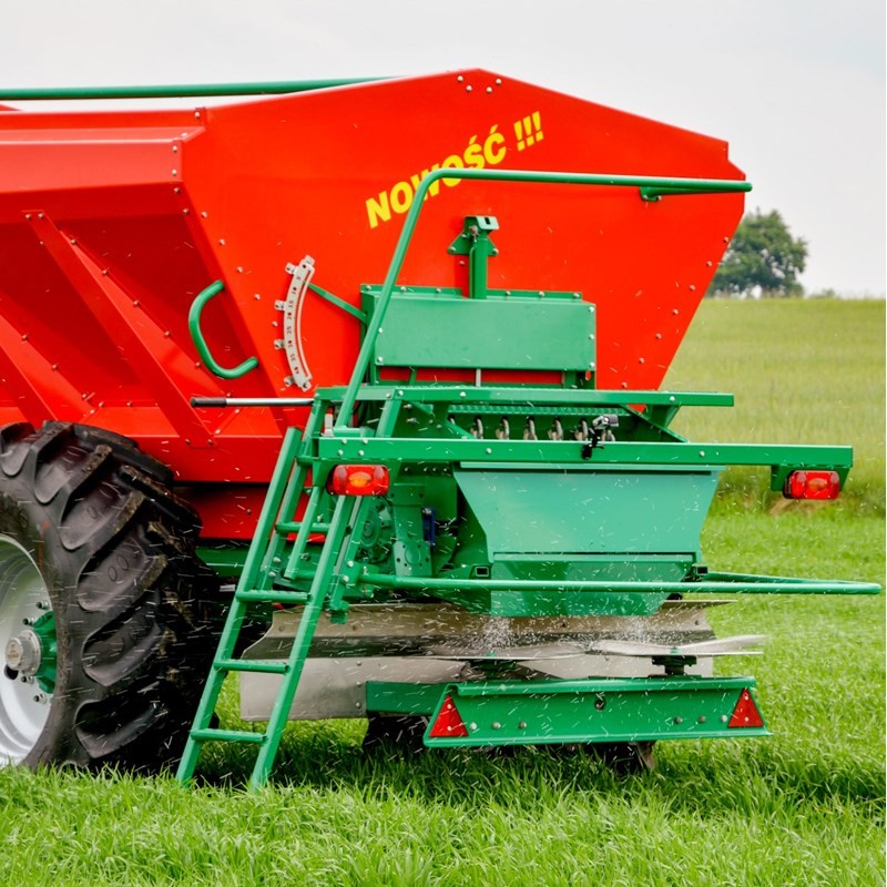 Rozsiewacz do wapna i nawozu Agro-Masz REWO - obrazek 3